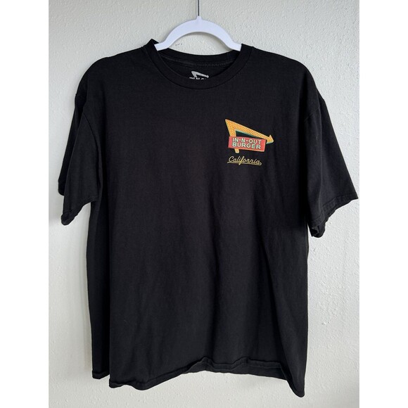 In-N-Out Burger Restaurant T-shirt California Yellow with Cars Sunset Graphics - Picture 2 of 7